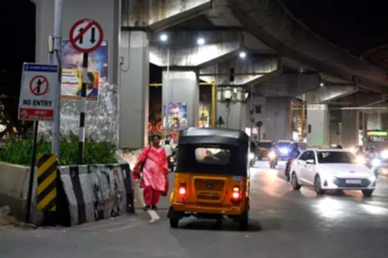 Wrong-Side Driving on Chennai's GST Road Creates Hazardous Conditions for Commuters