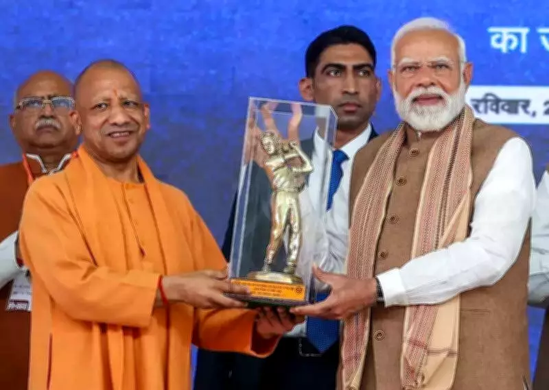 Yogi Adityanath Hails PM Modi as Architect of Modern India at Infrastructure Launch