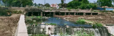 Farmers Protest Demolition of 750-Year-Old Kalingarayan Aqueduct for New Bridge