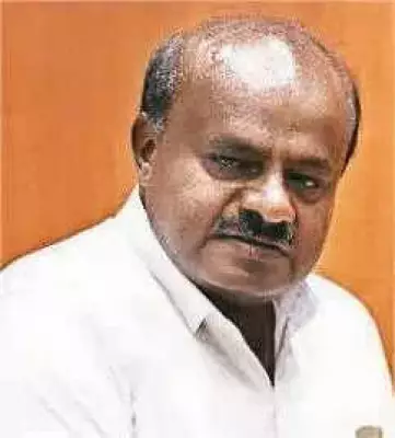 Secret Meeting Fuels Karnataka Leadership Speculation Amid Congress Infighting