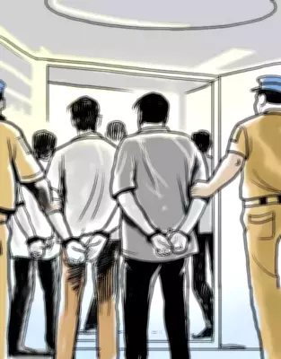 Vadodara DCB Arrests Man for Rs 7.48 Crore Visa Fraud Affecting 60+ People