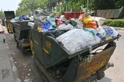 Bengaluru Garbage Crisis Erupts into Political Showdown Over Landfill Access