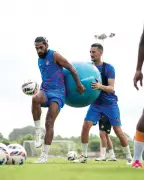 FC Goa Coach Manolo Marquez Calls for Fan Support Ahead of Delhi Clash