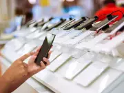 Global Smartphone Market Faces Historic 12.9% Decline in 2026, Driven by Memory Chip Crisis