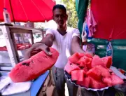 Hubballi's Summer Heat Fuels Watermelon and Muskmelon Boom at Roadside Stalls