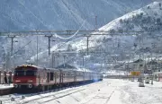 J&K Political Parties Welcome Railway Projects Halt to Protect Apple Orchards