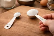 Kitchen Measurement Guide: The Critical Difference Between Teaspoons and Tablespoons
