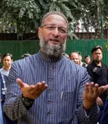 Owaisi Claims BRS Vote is a Vote for BJP in Karimnagar Civic Polls