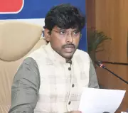 Patna DM Directs Officials to Accelerate Over 30 Infrastructure Projects