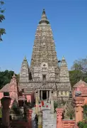 Sacred Hydro-Cleaning of Bodh Gaya's Mahabodhi Mahavihara Begins with Thai Devotees