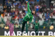 Shahid Afridi Backs Shadab Khan for Pakistan Captaincy Under Mike Hesson