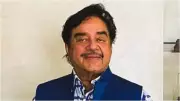 Shatrughan Sinha Hails 'Dhurandhar' as Commercial Masterpiece, Praises Cast