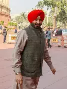 Union Minister Bittu Slams Punjab Congress Leadership Over Internal Crisis