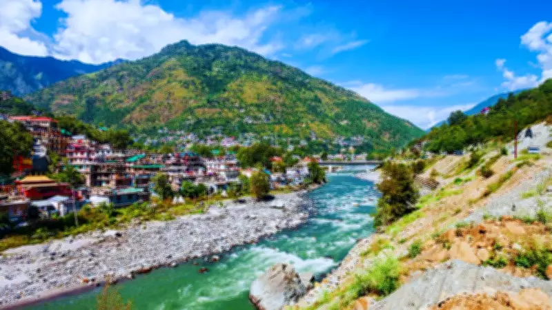 10 Serene Indian Towns for Ultimate Peaceful Getaways and Retreats