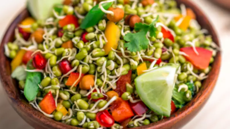 7 Powerful Health Benefits of Eating Sprouts Regularly