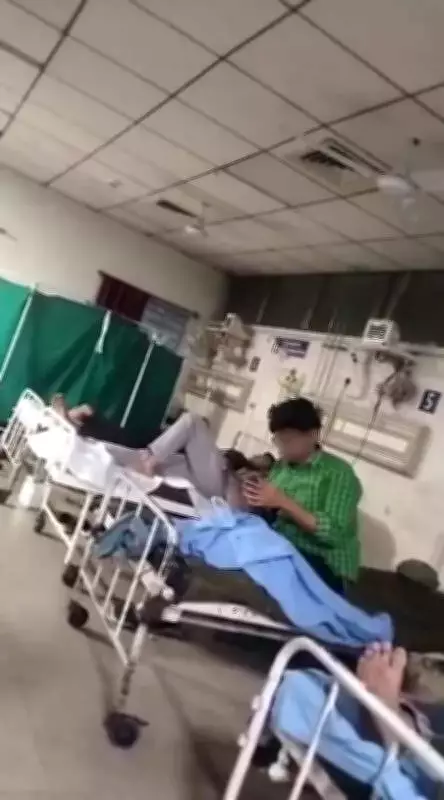 Ahmedabad Hospital ICU Scandal: Viral Video Shows Doctors Sleeping on Duty