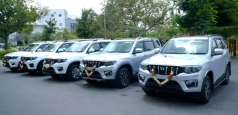 AIADMK Accuses DMK MLA of Gifting SUVs to Influence Voters in Trichy