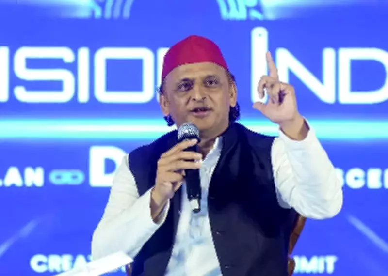 Akhilesh Yadav Slams BJP as 'Gang', Accuses It of Halting Shivaji Museum Project