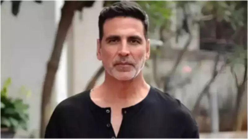 Akshay Kumar's Hindi Pride: Why He Rejected English Trend in 90s Bollywood