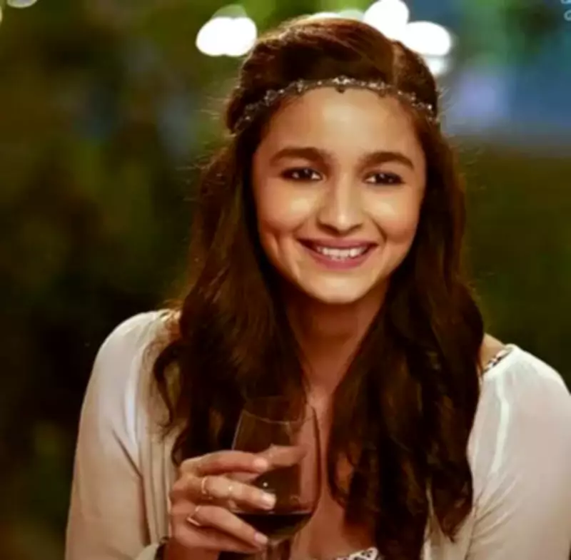 Alia Bhatt Reminisces on Kapoor & Sons' 10th Anniversary, Recalls 'Kar Gayi Chull' Shoot