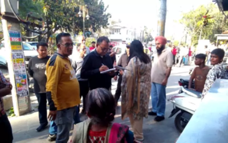Amritsar Municipal Corporation Cracks Down on Littering and Illegal Stalls at Rani Ka Bagh