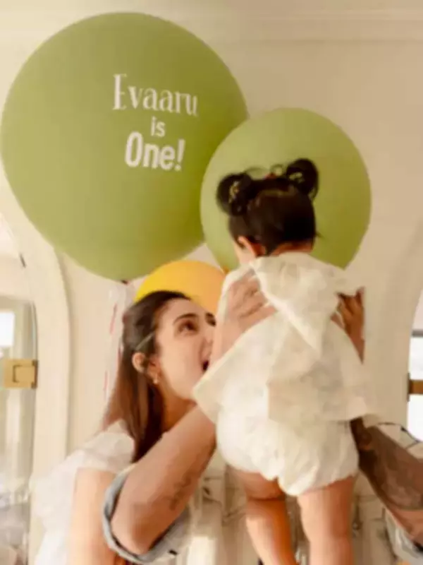 Athiya Shetty & KL Rahul's Daughter Evaarah Celebrates First Birthday