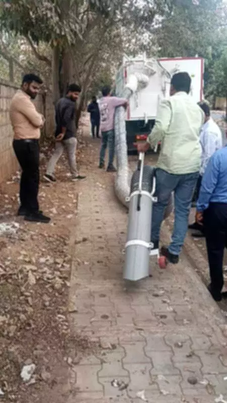 Bengaluru North Deploys High-Capacity Litter-Picking Machine to Tackle Waste