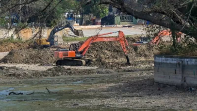 Bengaluru's Halasuru Lake Revamp Includes Desilting and New Walkways