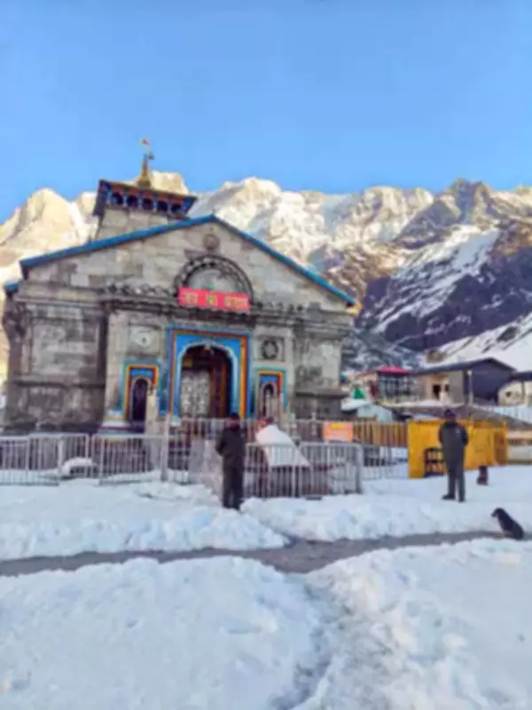 Bhubaneswar Residents Postpone Travel Amid Tourist Food and Gas Crisis