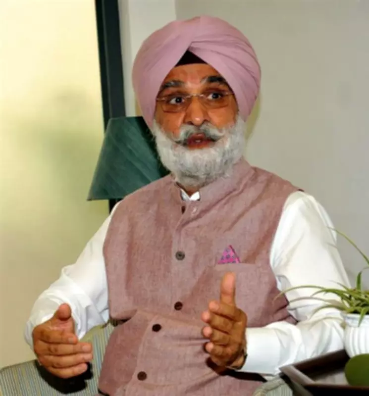 BJP Workers in Amritsar Celebrate Sandhu's Appointment as Delhi Lieutenant Governor