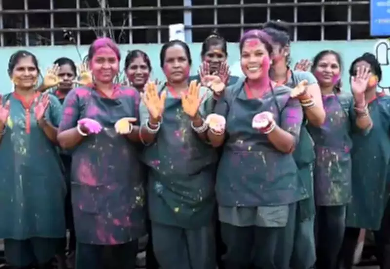 BMC Honors Sanitation Workers on Holi, Cuttack Faces Food Identity Crisis
