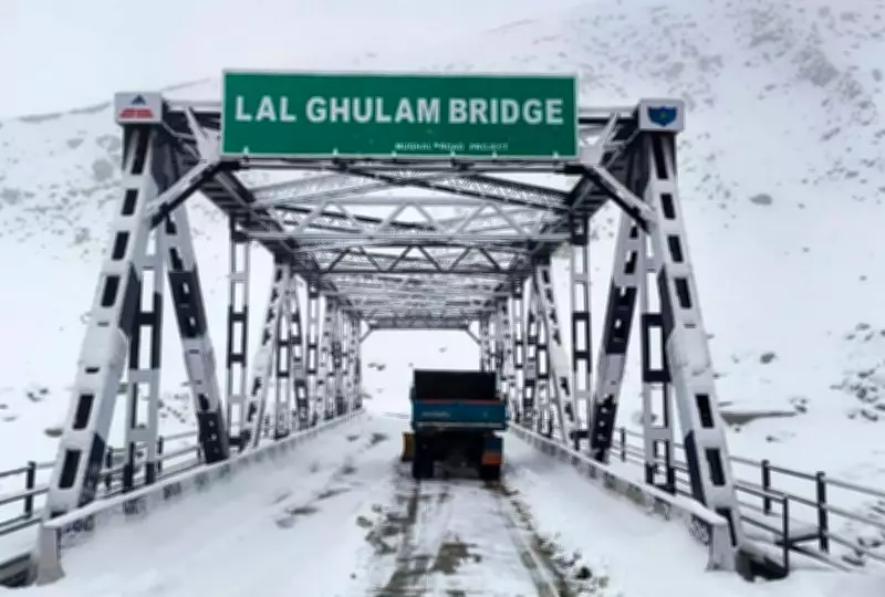 BRO Ramps Up Snow Clearance on Key Jammu Roads After Heavy Snowfall
