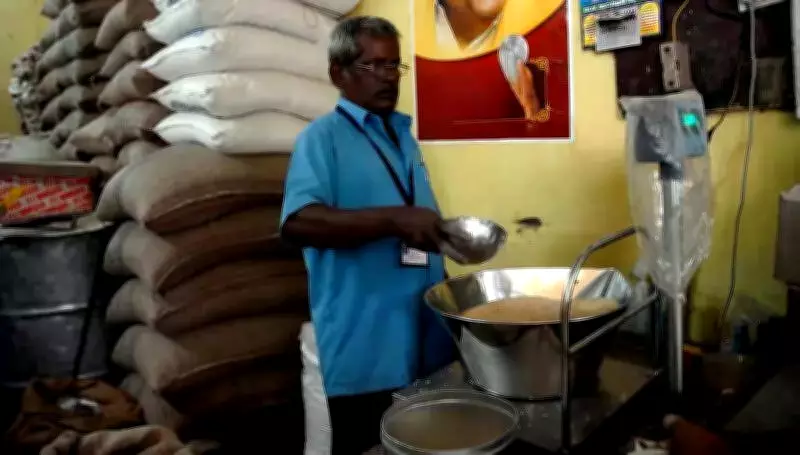 CAG Report Exposes Gujarat's Failure to Weed Out Fraudulent Ration Cards Under NFSA