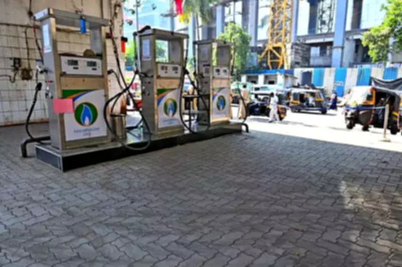 Centre Grants Petrol Pumps One-Month Kerosene Storage Amid Fuel Supply Concerns