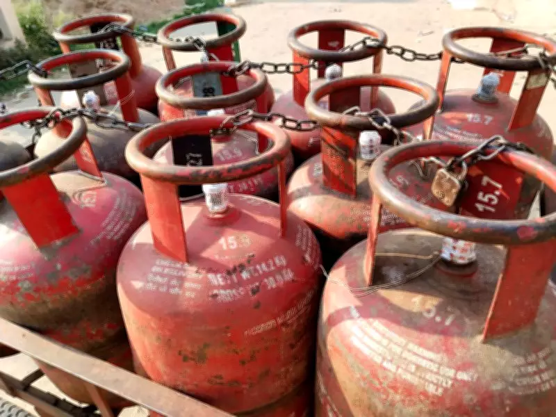 Centre Urges Citizens to Conserve Fuel, Addresses LPG Supply Issues for Eateries