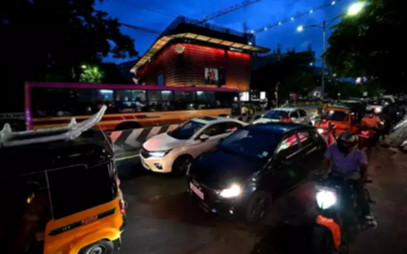 Chennai Mall Traffic Crisis: Study Reveals Over-Reliance on Personal Vehicles