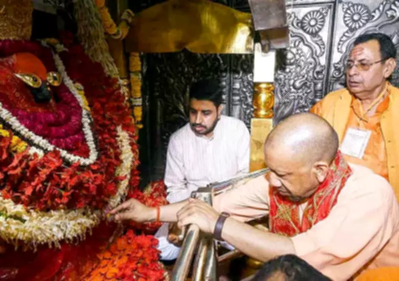CM Yogi Adityanath Visits Vindhyavasini Temple, Inspects Corridor Ahead of Navratri