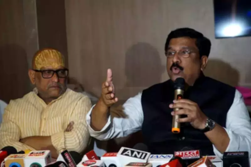 Congress MP Criticizes Modi's 'Stand in Line' Scheme Amid Economic Woes