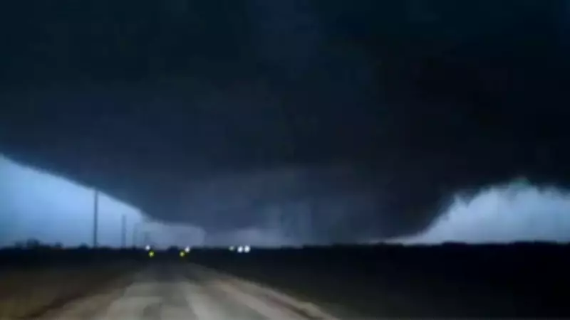 Deadly Tornadoes Kill Six in US Midwest and Plains, Millions Remain at Risk