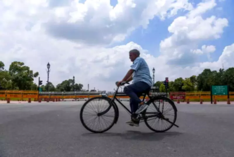 Delhi Braces for Rain and Temperature Drop as IMD Issues Yellow Alert