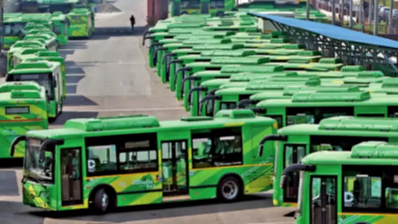 Delhi Bus Ridership Plummets 20% Despite Fleet Expansion, Reveals Economic Survey