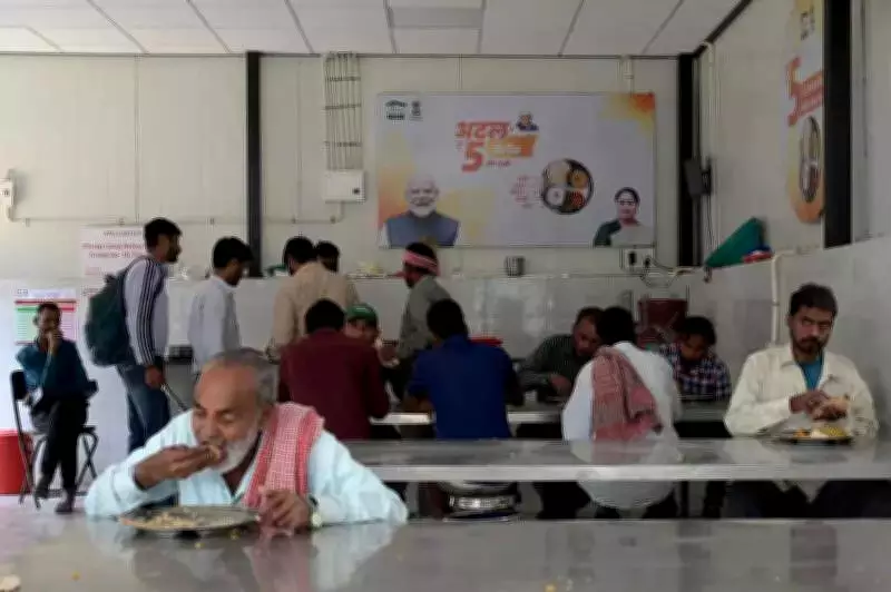 Delhi Community Kitchens Remain Operational Amid LPG Shortage Concerns