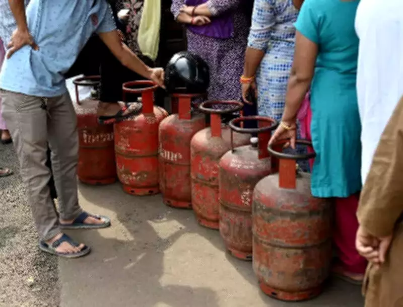 Delhi Implements Priority-Based LPG Distribution Amid Shortage Concerns