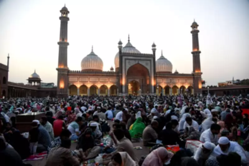 Delhi Police Sub-Inspector's Ramzan Crackers Confusion: A Tale of Vigilance and Tradition