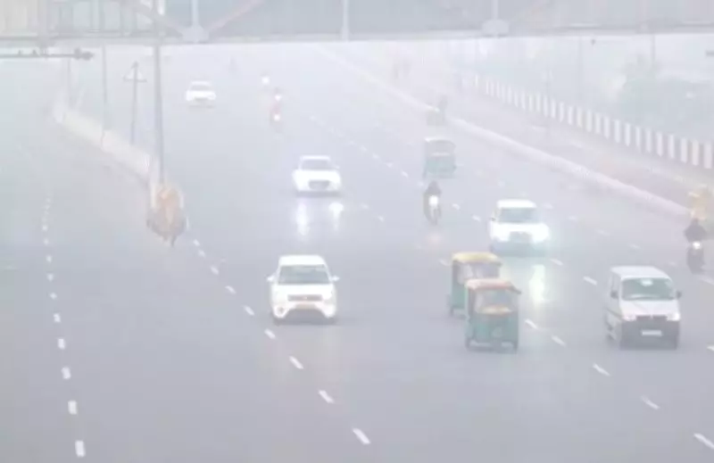 Delhi Shivers as Fog Returns After Coldest March Day in 6 Years, Air Quality Best in 5 Months