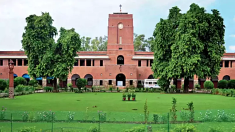 Delhi University's SOL Students Protest Job Fair Exclusion, Win Entry After Demonstration