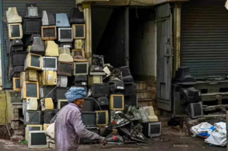 Delhi's Electronics Repair Crisis Fuels E-Waste Surge, Study Reveals