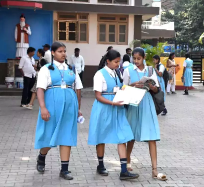 Dharwad Exams Begin Smoothly with 28,120 Candidates, 252 Absent; No Malpractice Reported