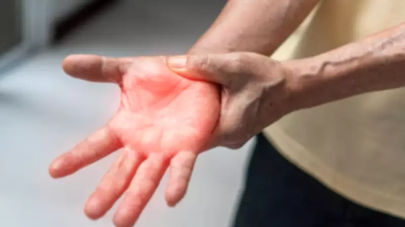 Diabetic Neuropathy Warning: Don't Ignore Tingling Feet, Check B12 Levels