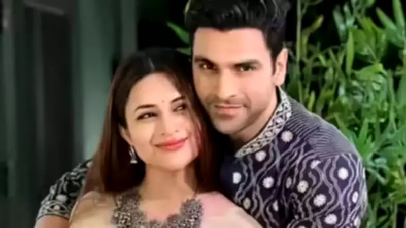 Divyanka Tripathi & Vivek Dahiya Capture Mumbai's T20 World Cup Victory Celebrations